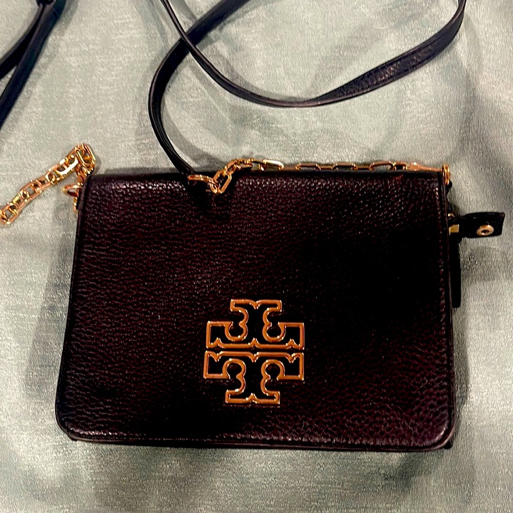 Bag is in good condition  like new no rip or tear